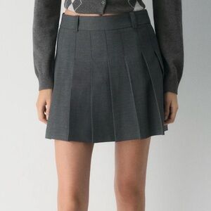 Sunday Best Olive Pleated Skirt (Aritzia)